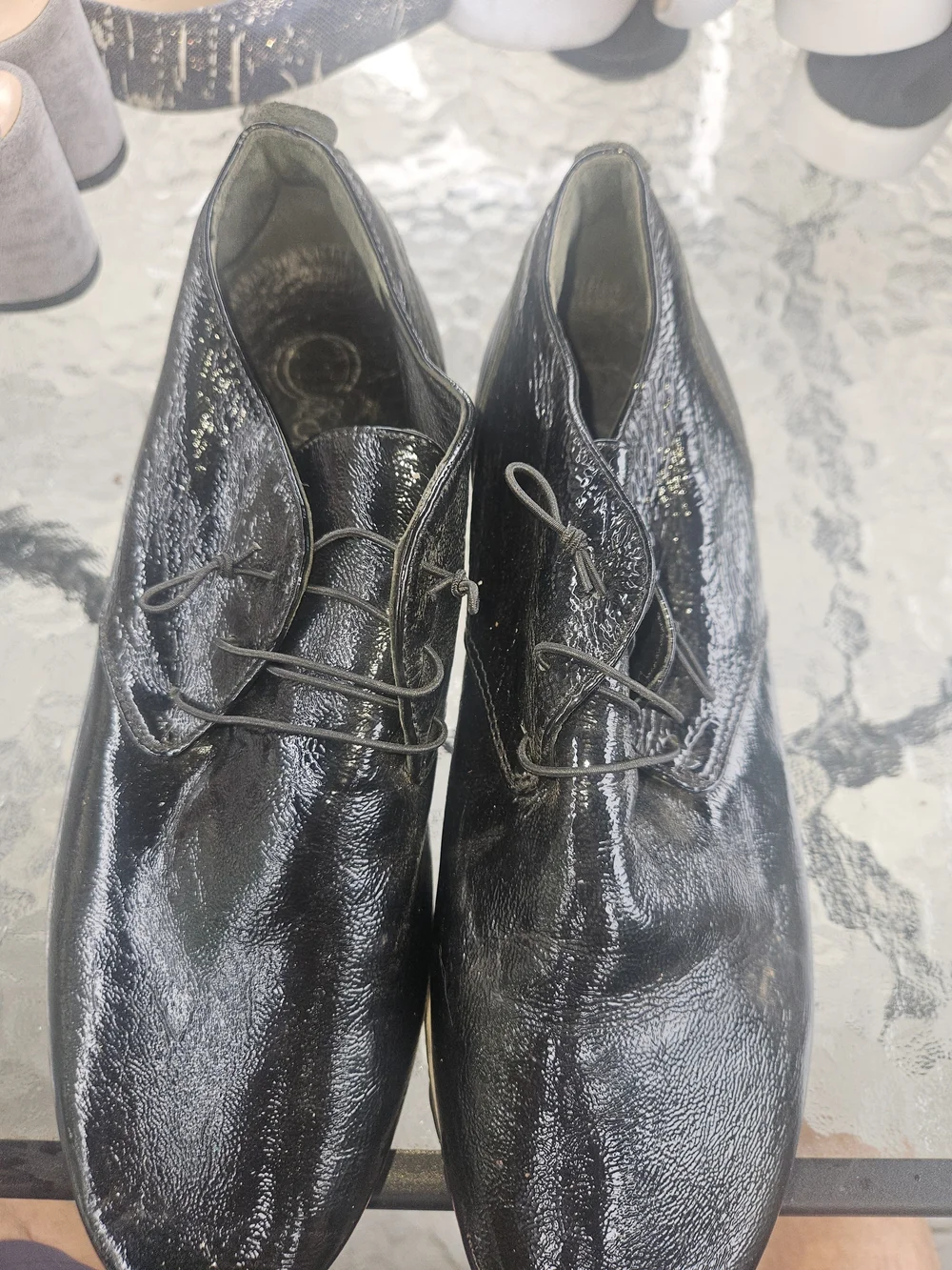 Donna Carolina Black Patent Leather Sneakers Very Good Condition
